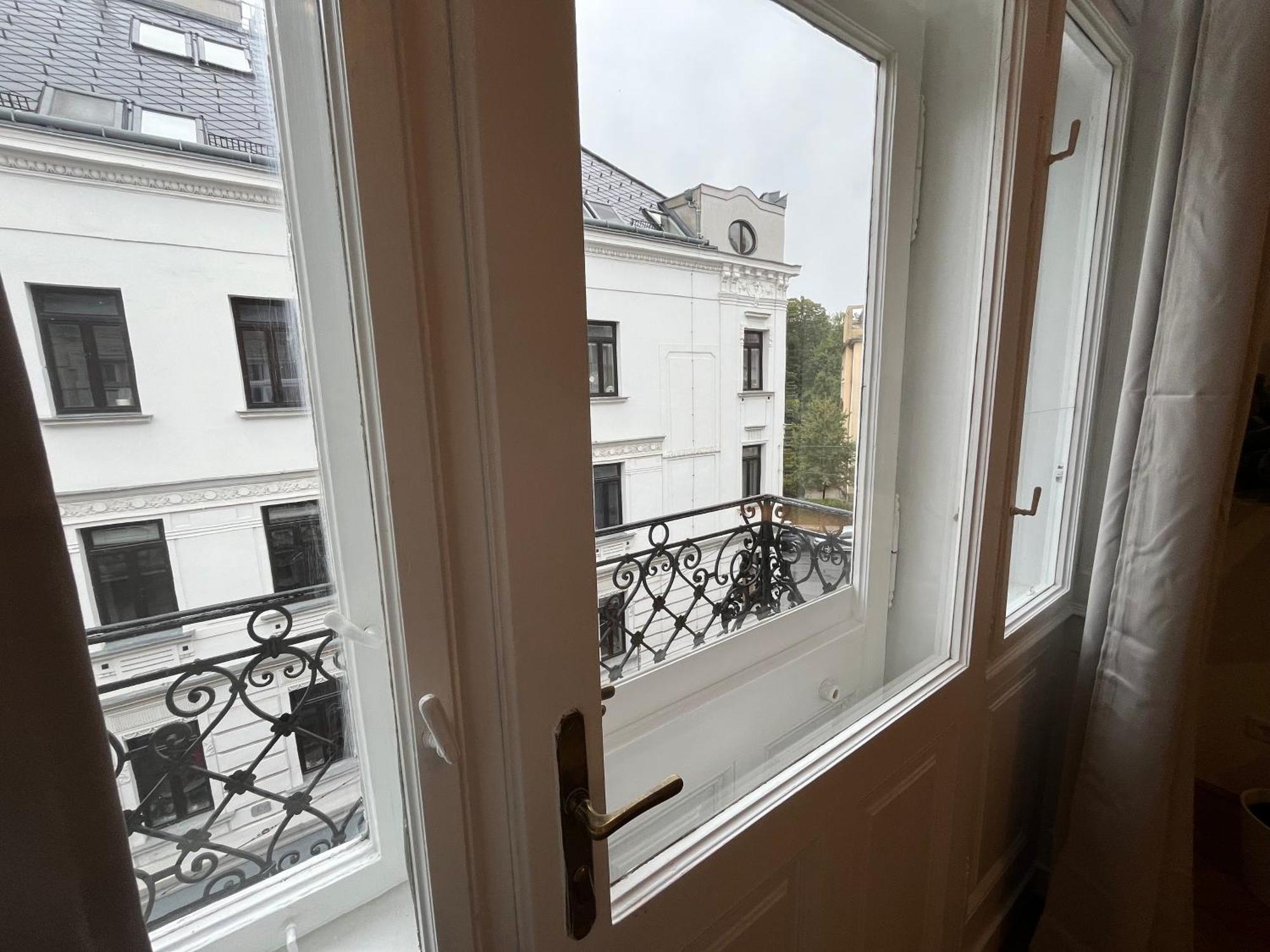 Grosszuegiger Wiener Altbau Gleich Neben Schoenbrunn Kültér fotó
